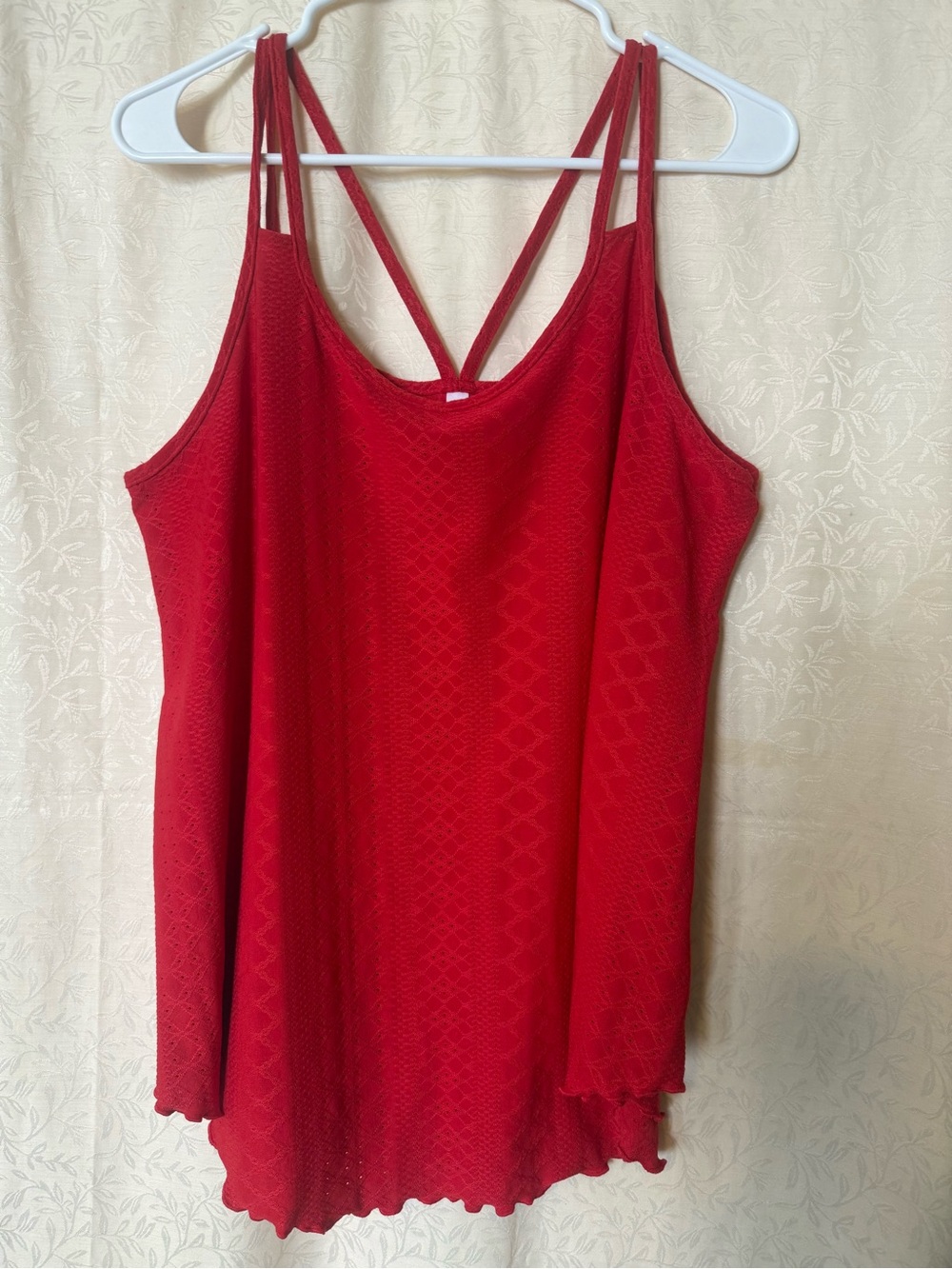 Camisole/Tank Top, Women’s Large Red Strappy Crisscross Back Diamond Pattern